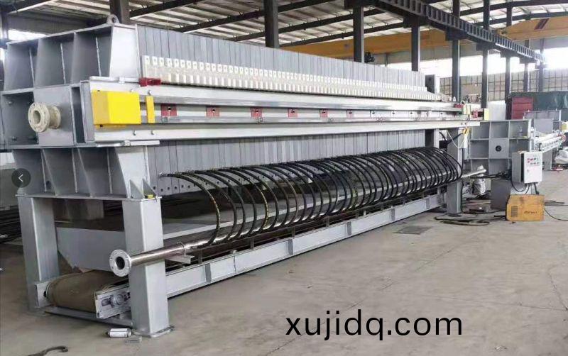 壓(ya)濾(lv)機的工作(zuo)原(yuan)理