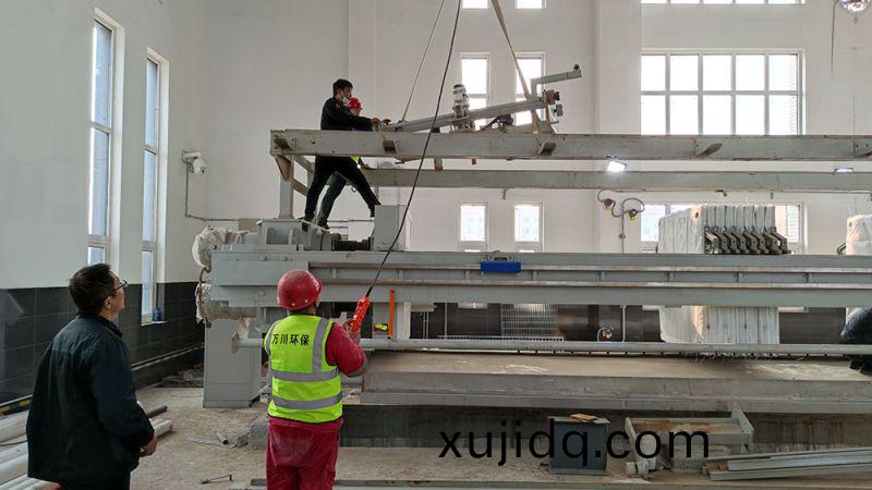 折疊帶式(shi)壓(ya)濾機的(de)結(jie)構特點