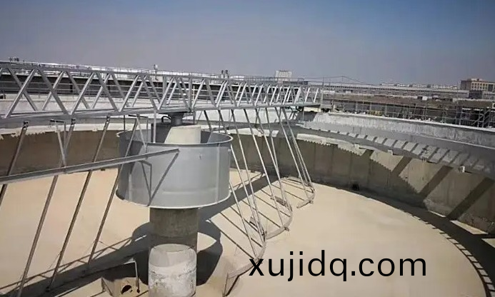 ZQXN型週(zhou)邊傳(chuan)動(dong)全橋虹(hong)吸(xi)式吸泥(ni)機(ji)