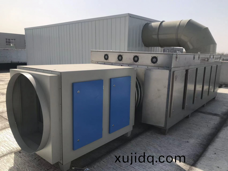 光(guang)氧活性炭(tan)一(yi)體(ti)機