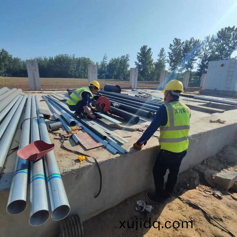 烈(lie)日(ri)高溫 萬(wan)川(chuan)環(huan)保員工奮戰工地(di)保進度