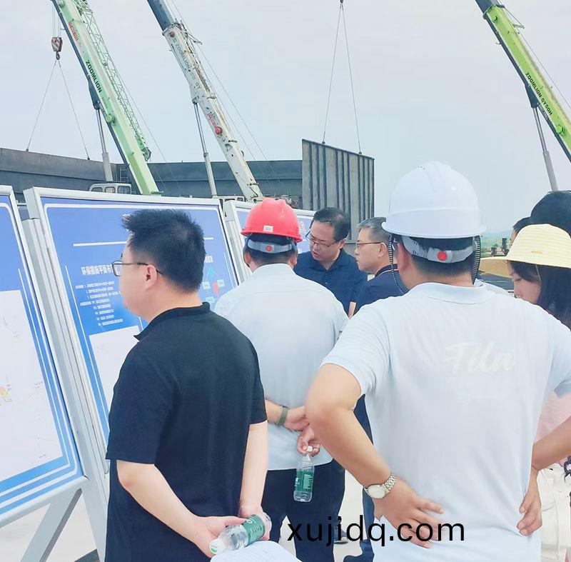 熱烈(lie)歡(huan)迎(ying)各(ge)領(ling)導(dao)視(shi)詧我(wo)司(si)承(cheng)建的(de)南(nan)漪(yi)湖汚(wu)水(shui)處理項(xiang)目